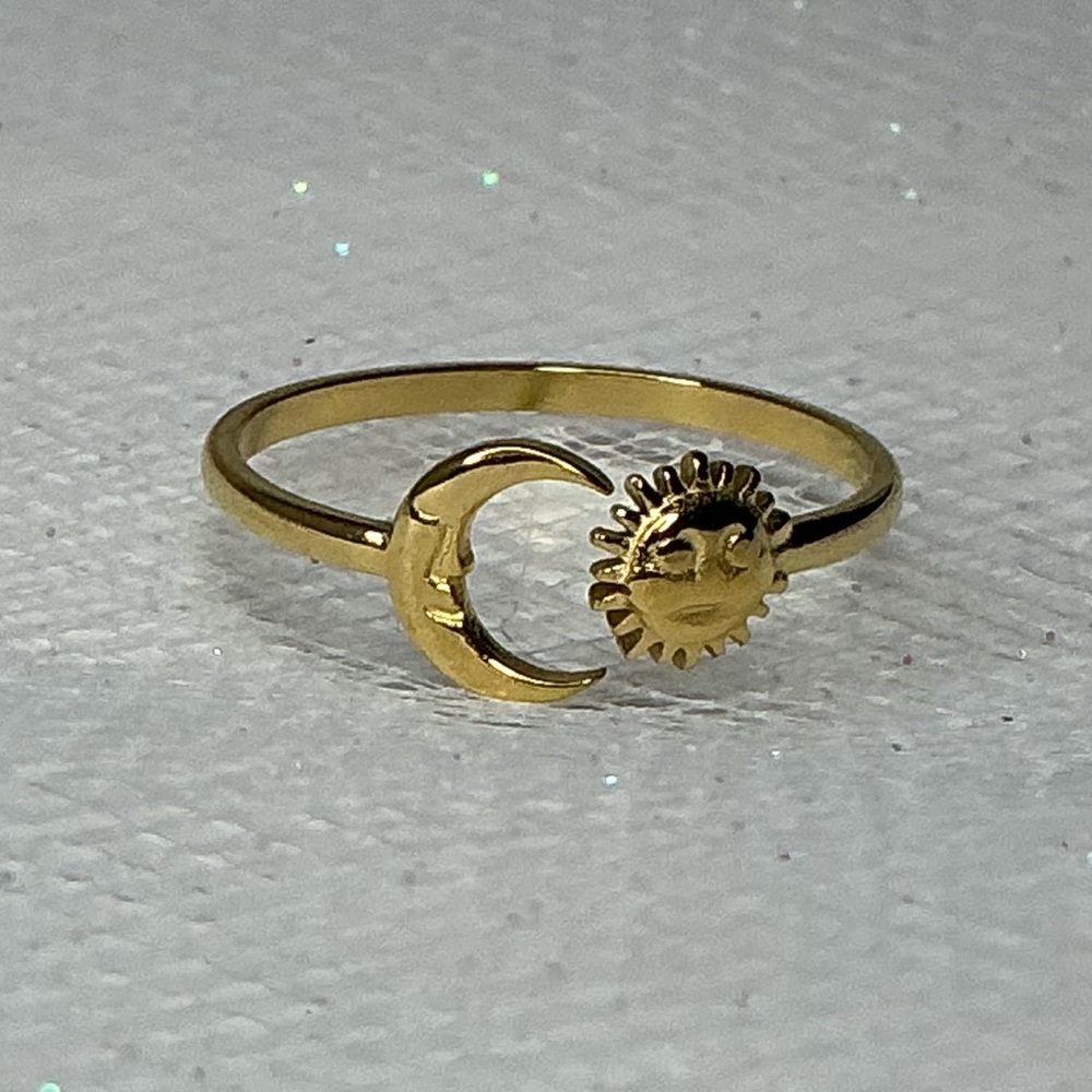 🌞Hypoallergenic Gold Stainless Steel Celestial Sun Moon Open Ring